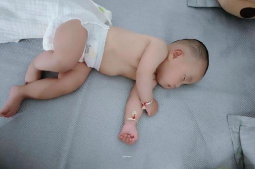 钟祥孕妇肚子一跳一跳